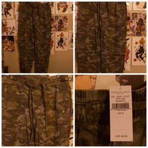 AMERICAN EAGLE LOOSE JOGGERS